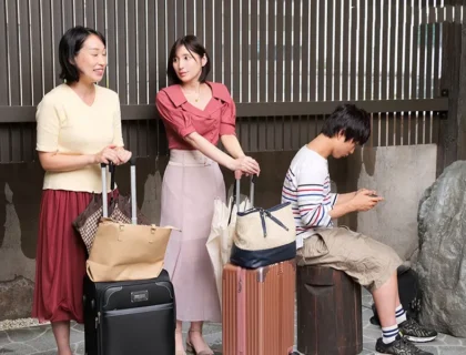 Người mẹ kế vô tình làm cho cậu con riêng cương cứng và cái kết